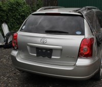 Toyota Avensis 2003 I рестайлинг Универсал 2.0 AT (155 л.с.) в разборе