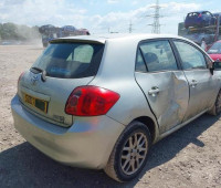Toyota Auris 2007 I Хетчбэк 5-дв. 1.6 MT (124 л.с.) в разборе