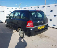 Opel Zafira 2013 B рестайлинг Минивэн 1.8 MT (140 л.с.) в разборе