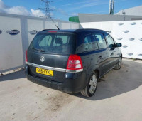 Opel Zafira 2013 B рестайлинг Минивэн 1.8 MT (140 л.с.) в разборе